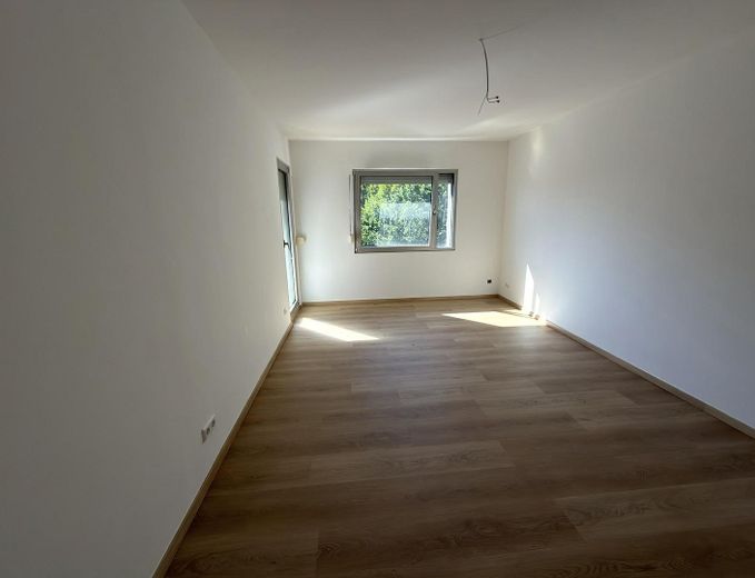Modern sanierte 3-Zimmer-Wohnung mit Balkon in beliebter Lage in Weitmar Mark – Wohnzimmer