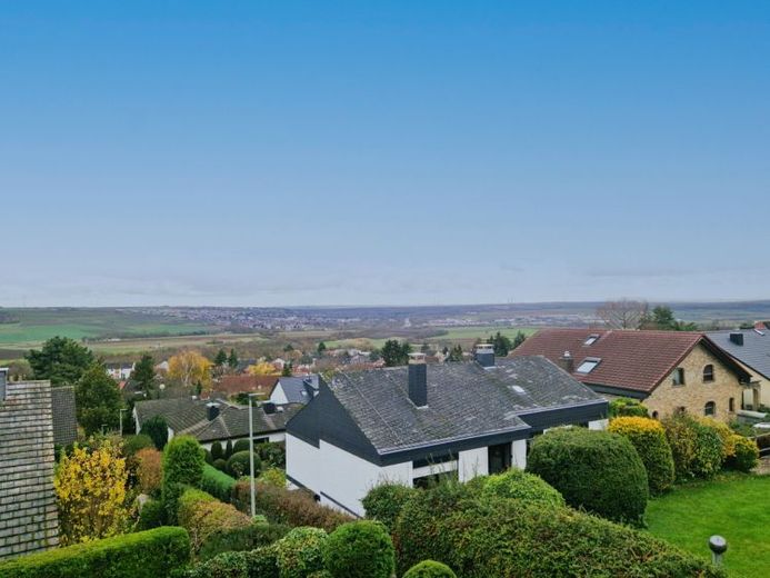 Familientraum mit Weitblick, Ruhe, TOP-Anbindung und ganz viel Platz! Seltenes Angebot! Nähe ZDF! – फोटो 1