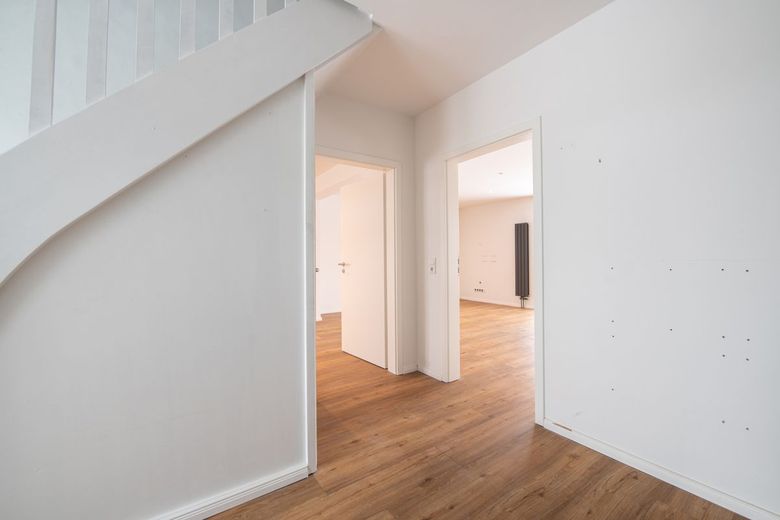 1-Fam. Haus in Harrislee inkl. tollem Grundriss, EBK &amp; Fernwärme – EG Flur 2