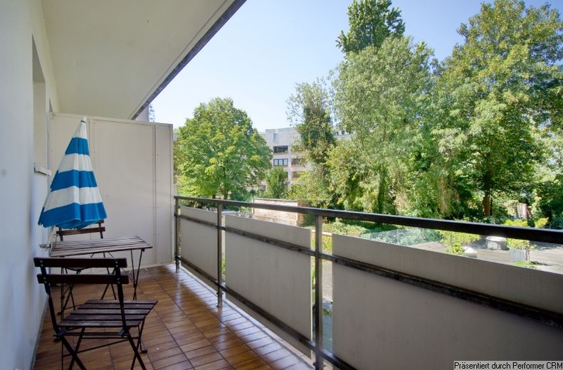 Schönes, nach hinten gelegenes Apartment mit Balkon, Nähe Metro und Douglas. PKW-Stellplatz möglich. – e5b7b855ade65543c03460f01fff4e02117a22d1.jpg