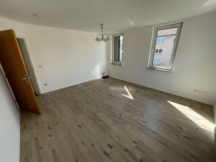 9-Betten-Mitarbeiterwohnung in Nürtingen – ideal für Fahrer & Monteure – Zimmer 1