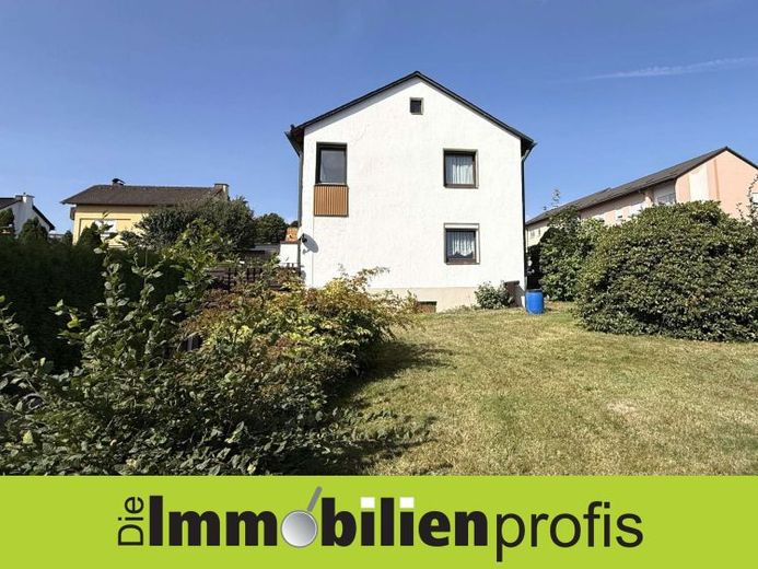 Casa bifamiliare con giardino e 3 garage a Naila – Foto 1