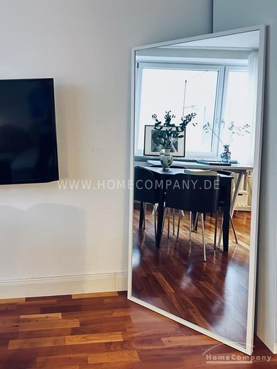 Sehr helles, gemütlich möbliertes 1-Zimmer-Apartment in der Theresienstraße – 4d838cfec0a2ab4efc4be5d1c8b2833edb9a0521.jpg