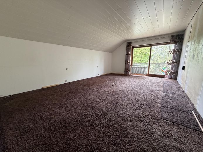 Exklusives Einfamilienhaus in traumhafter Flusslage - Wohnen, wo andere ihre Freizeit verbringen – Elternschlafzimmer