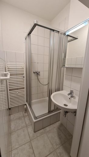 Investment property: Listed apartment building with potential – Badezimmer EG/Gewerbe