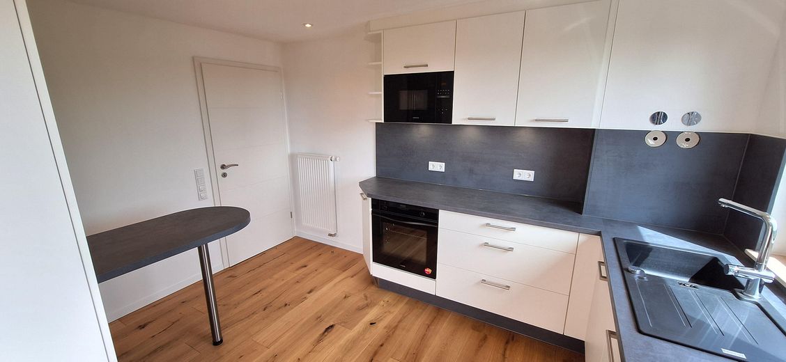 4ZKB Kernsaniert | Klima | Handschuhsheim mit Süd-West-Blick – Küche Backofen und Mikrowelle