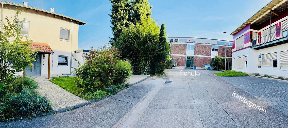 Spielstrase mit Schule u. KITA