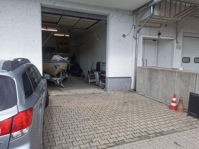 Lagerhalle mit Büro – Foto 5