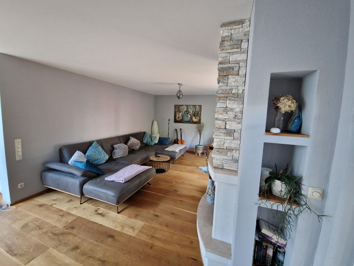 Starannie zaprojektowana nieruchomość z najwyższym komfortem mieszkania i wymarzonym ogrodem w idyllicznym otoczeniu – Photo 19