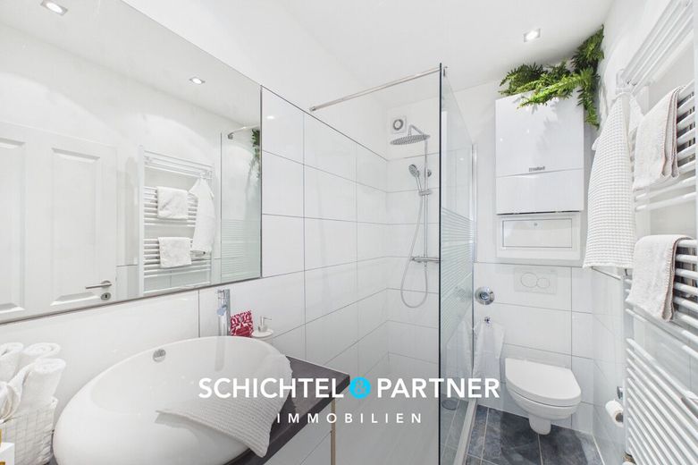 Hastedt | 2-Zimmer-Wohnung mit moderner Ausstattung und kleinem Balkon – S&amp;P | Bad