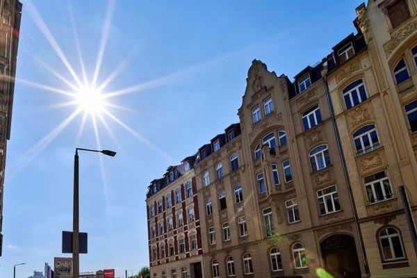 Appartamento di 3 locali affittato con balcone, 2° WC e ascensore nell'edificio