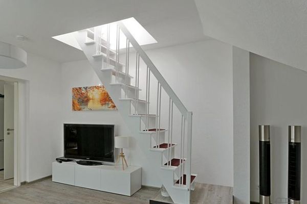 (EF0798_M) Dresda: Gruna, disponibile da subito appartamento di 3 locali arredato a nuovo con terrazza sul tetto, aria condizionata e servizi