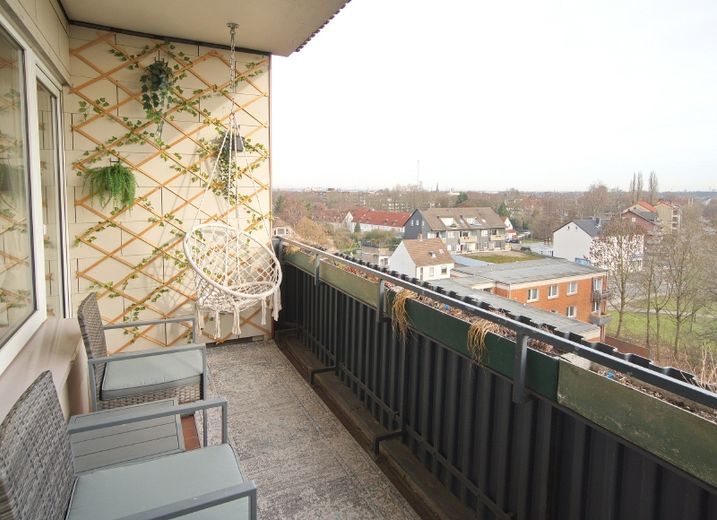 Helle Wohnung mit 2 Schlafzimmern und Balkon, Komplettausstattung, Internetzugang – 0fa977de8dc29bfab288b55d3d6f15c4dcef37cb.jpg