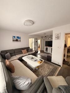 السكن قريبًا من الطبيعة مع مساحة واسعة – 1788983327_1ea1be6.jpg