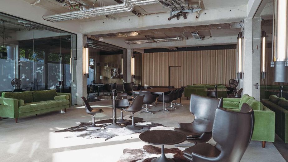 Vielfältige Fläche in Top-Lage von Berlin - Moderne Studio-, Laden-, oder Bürofläche – Offene Bürofläche