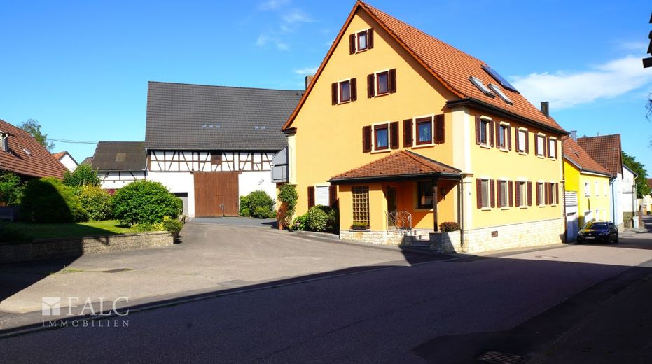 Mit Charme, Scheune und XXL - Bauplatz - FALC Immobilien Heilbronn – Herrschaftlich