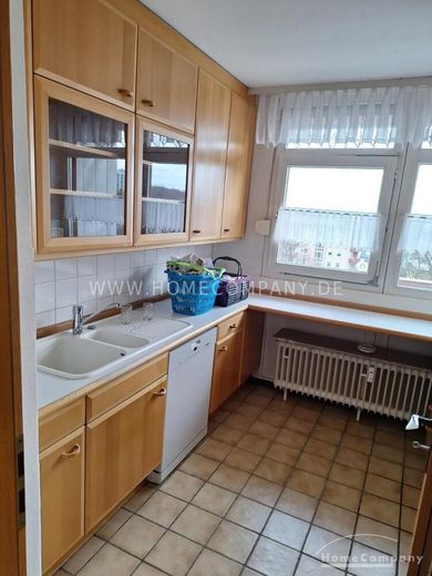 4 Zi.Whg., möbliert, 2 Balkone, erstklassige Lage,  barrierefrei, 4 OG 2 Bäder, modernisiere Whg. im Schillerteichcenter mit Sauna und Schwimmbad. – c5ff4c14e5b6a9ead359a631ee19e4092b0add01.jpg
