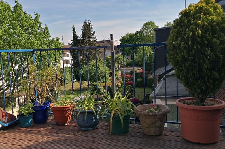 Charmante lichtdurchflutete  Eigentumswohnung mit Dachterrasse in Südlage – Wohnkomfort mit Aussicht