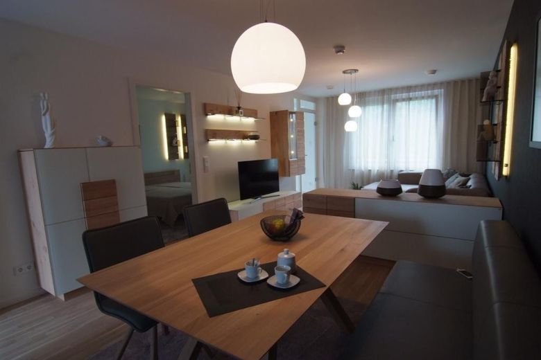Sehr gepflegtes und hochwertig möbliertes Penthouse – provisionsfrei -  Dachgarten, Tiefgarage – Essen