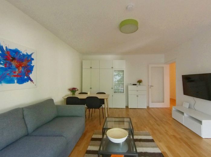 UBICACIÓN PRIVILEGIADA: Hamburgo-Harvestehude - APARTAMENTO AMUEBLADO DE 2 HABITACIONES – Wohnzimmer vom Balkon aus