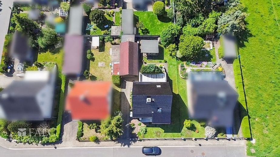 Provisionsfrei! Familienfreundliches Einfamilienhaus in ruhiger Wohnlage – Luftbild_Grundstück