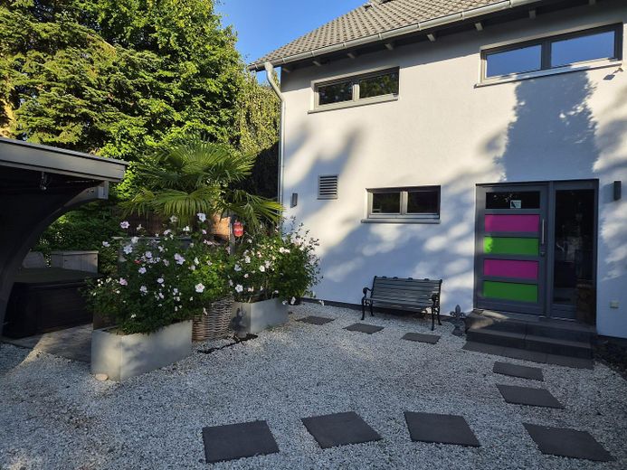Wohlfühloase in Bad Homburg/Dornholzhausen – Außenansicht Südseite