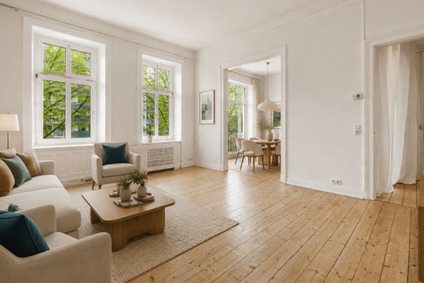 Altbaucharme in Altona: Helle 3,5 Zimmer Wohnung mit Balkon und Dielenboden