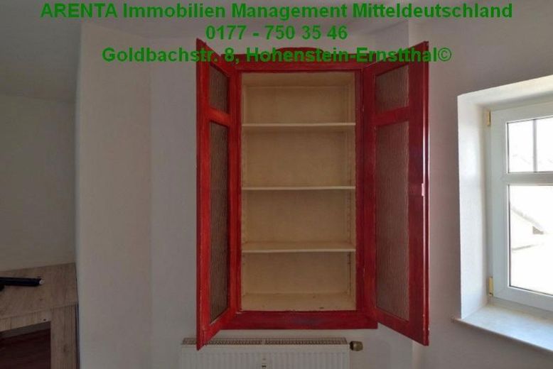 Küche m. offenem Einbauschrank