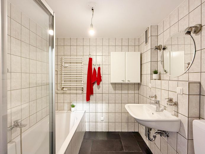 IHR NEUES ZUHAUSE – Badezimmer