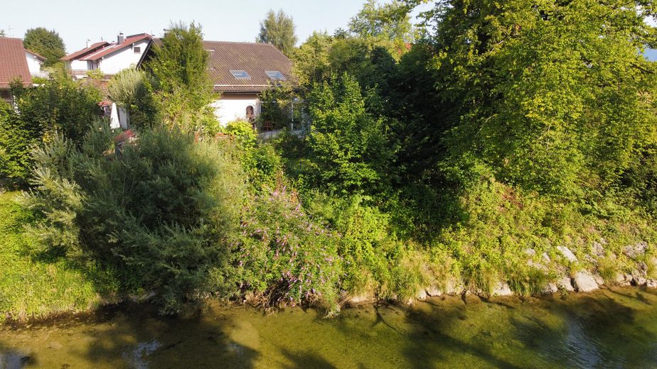 Rarität in Prien – Einfamilienhaus am Fluss Prien mit Bergblick, Wintergarten & PV – Prien nahe Grundstück