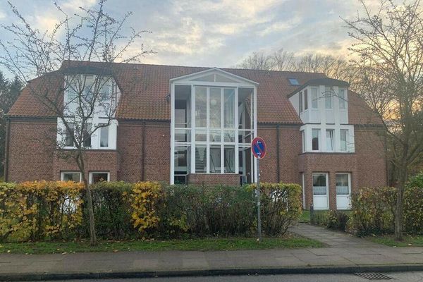 Provisionsfrei: 3,5-Zi.-Maisonette-Wohnung in Lüneburg (105m² GF), Wärmepumpe, Südbalkon, Stellplatz