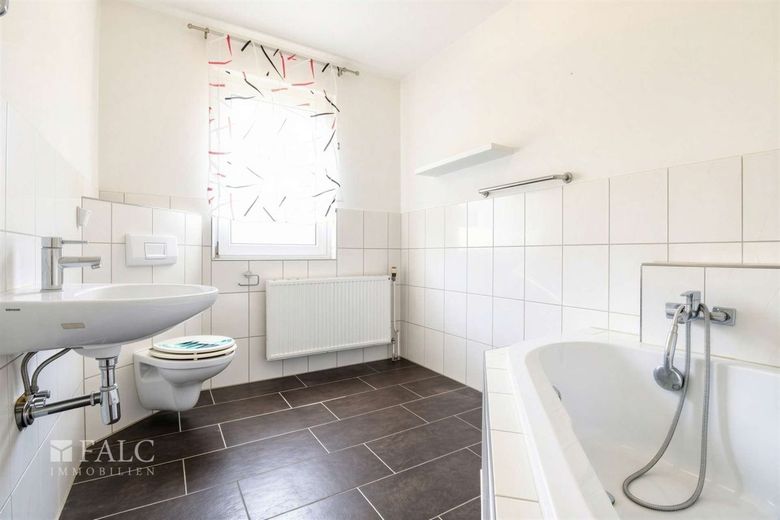 +++ EINZIEHEN UND WOHLFÜHLEN +++ – Badezimmer