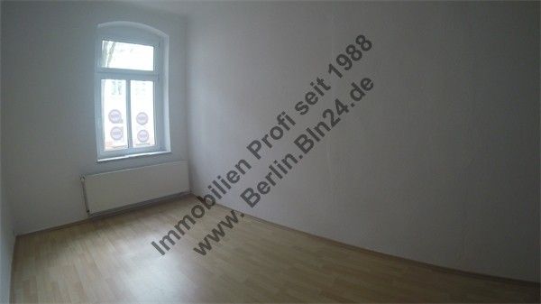 Mietwohnung - 3er WG oder 2er WG- Pärchen - saniert - Duschbad mit Fenster – G0035264