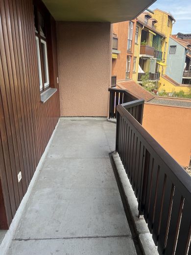 Renovierte 2-Zimmer-Wohnung mit neuem Bad, großem Südostbalkon & Aufzug – Foto 6