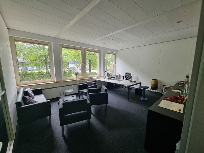 Premium Office – Sofort bezugsfertiges Büro mit Glaswänden und Top-Ausstattung – Foto 24