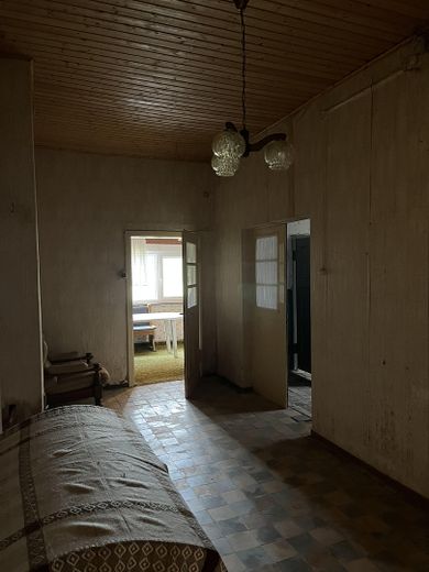 Casa unifamiliare / ex azienda agricola con grande terreno in posizione tranquilla – Foto 17