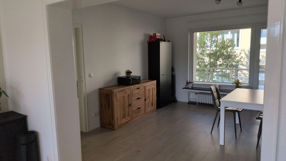 3,5 Raum-Whg. City, 2 Balkone, modernisiert, Bad: Wanne + Dusche + Fenster – Esszimmer