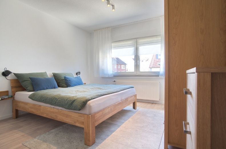 Helle, komplett und hochwertig ausgestattete Wohnung in sehr guter Wohnlage, Nähe Kirchviertel – 43aee86222b71417e5f603c7eb9bef75209b47e2.jpg