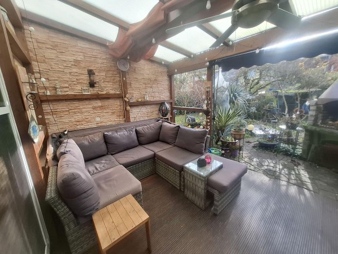 Terrasse mit Überdachung