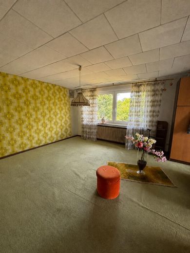 House with large plot in Wassenberg - plenty of potential for craftsmen – Einliegerwohnung Wohnzimmer