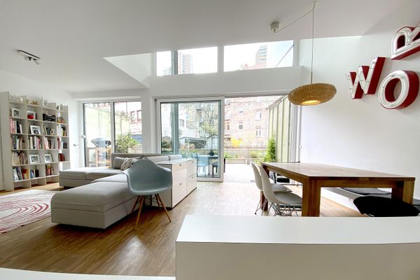 Townhouse-appartement Neckarstadt-Ost / terras en gebruik van de tuin / 2 balkons / Perfect voor gezinnen