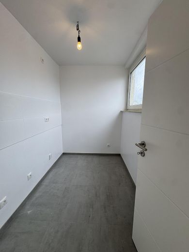 Erstbezug nach Sanierung. Sehr Helle 2 Zimmer Wohnung mit Einbauküche – Photo 11