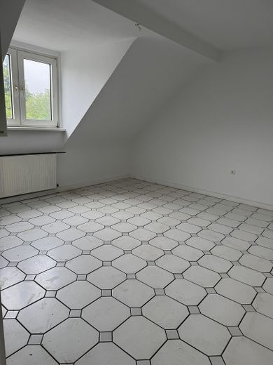 Helle, gemütliche Dachgeschosswohnung in Gladbeck-Zweckel – Foto 1