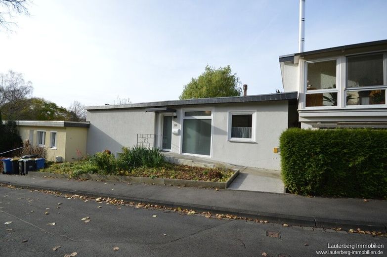 Viel Platz, viele Möglichkeiten: *Barrierefreier Bungalow* mit Einliegerwohnung in Geismar – Außenansicht