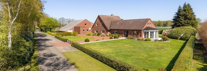 Gepflegter Resthof mit 2 Wohneinheiten und Scheune auf großem Grundstück
