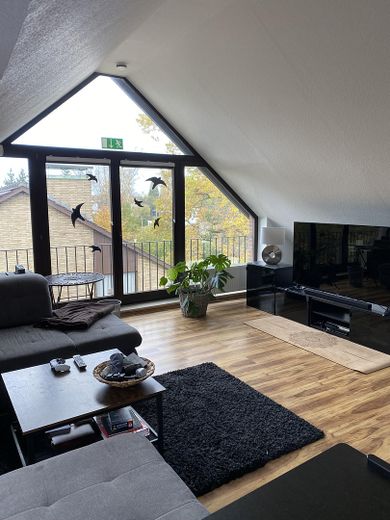 Attraktive 2-Zimmer-Maisonettewohnung in bevorzugter Wohnlage von Ratingen-Lintorf zu vermieten – Galerie