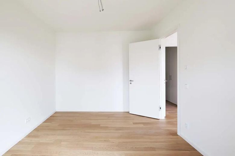 Lichtdurchflutete Traumwohnung, herrlicher Ausblick und Westbalkon - für Paare – Schlafzimmer