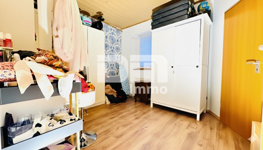 (R)eserviert!Modernisierte DHH mit Anbauten + Garagen in Traumlage – EG Kinderzimmer / Gästezimmer