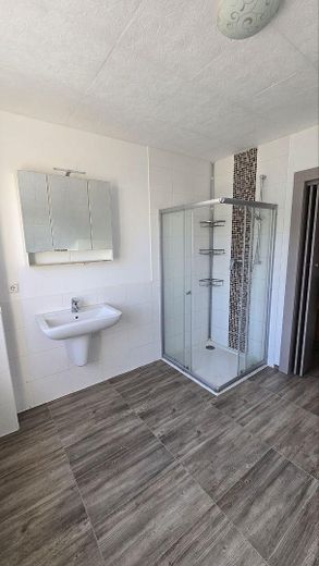 Einfamilienhaus – Badezimmer
