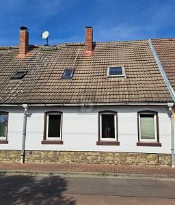 IN RUHIGER, GRÜNER LAGE – 1694626950_e0a490.jpg